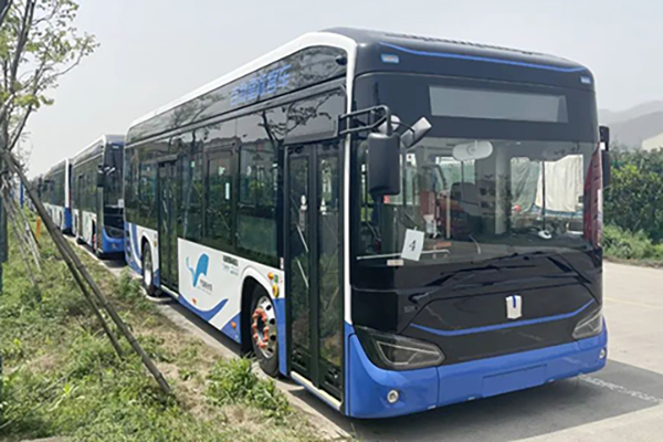 用于杭州湾线路运营 吉利星际纯电动城市客车C10E交付慈溪公交