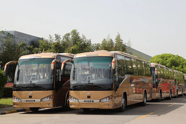 苏州金龙高端旅游大巴助力广州森和迎接旅游业“春天”
