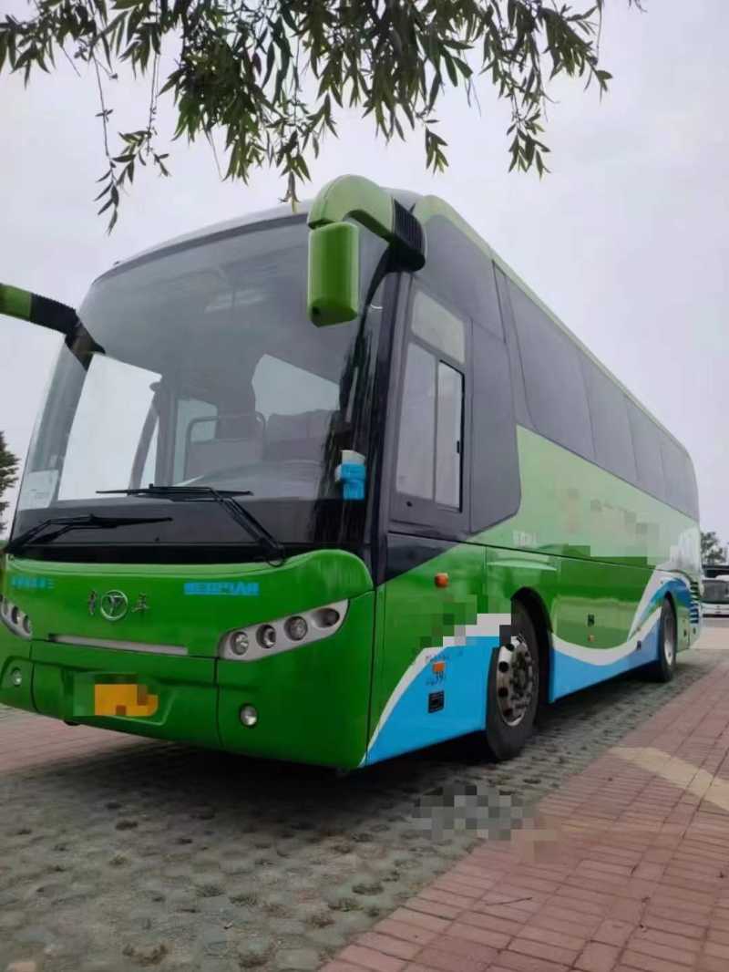 2016年2月 两台39座国四锅炉暖气有中门青年6108双门车