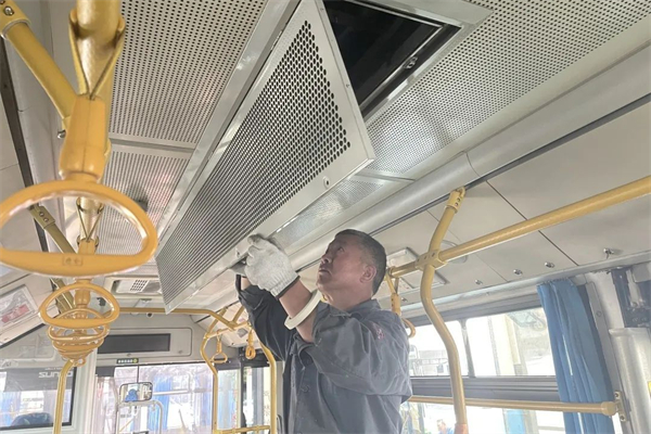 6月1日起青浦所有线路将开启舒爽模式，公交车迎来空调“体检”