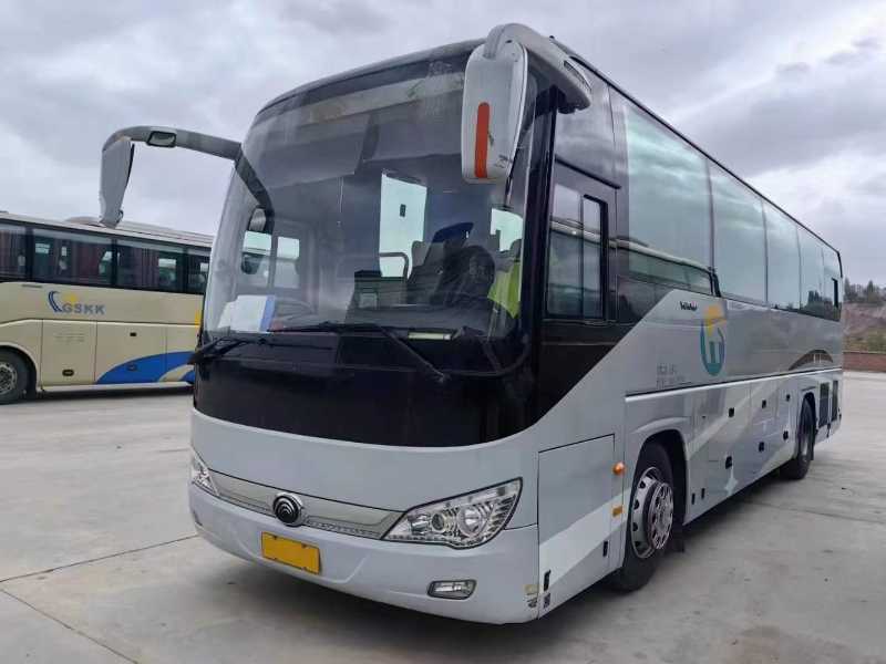 双档国四39座东北配宇通6107中门气囊高配车