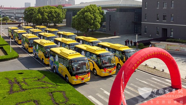 安凯客车 纯电动 A6 出口泰国