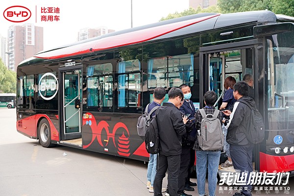 比亚迪商务车 纯电动 公交车 B10 武汉公交