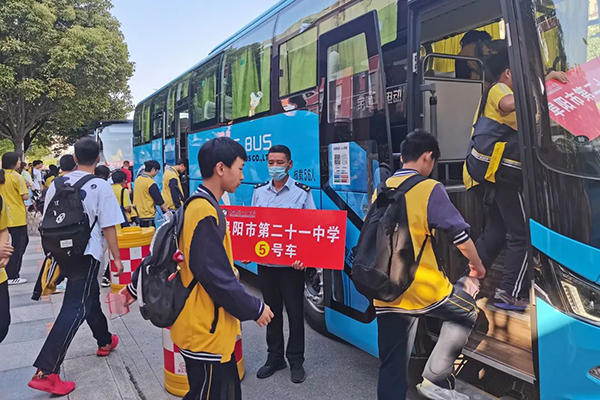 推出一系列暖心举措 阜阳公交全力护航高考