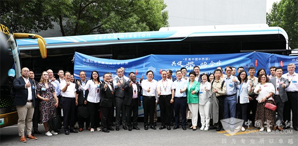 连连赞叹！13个国家63人组成的在港领团和商界代表团参访宇通