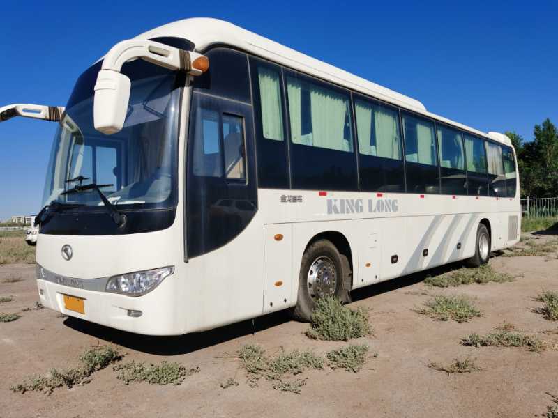 东北配53座12米国四非营运金龙6120中门车