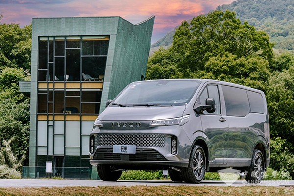 南京依维柯 浪漫生活 露营旅行 交通工具