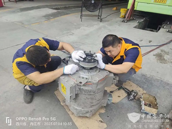 内江公交集团 新能源公交车 变速箱 驱动电机 安全隐患