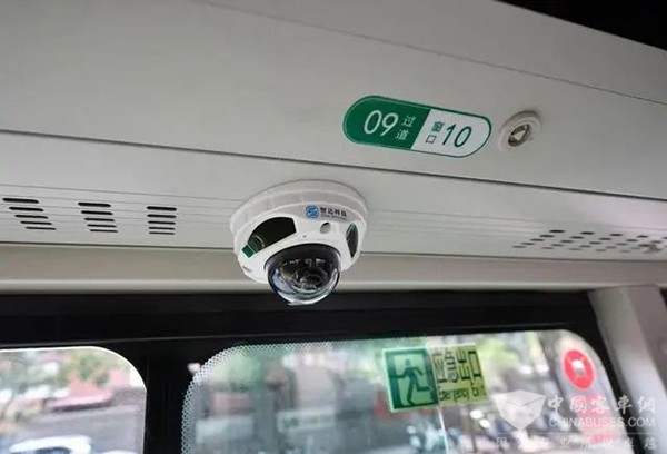 通学公交车 秋季学期 安全方面 新选择