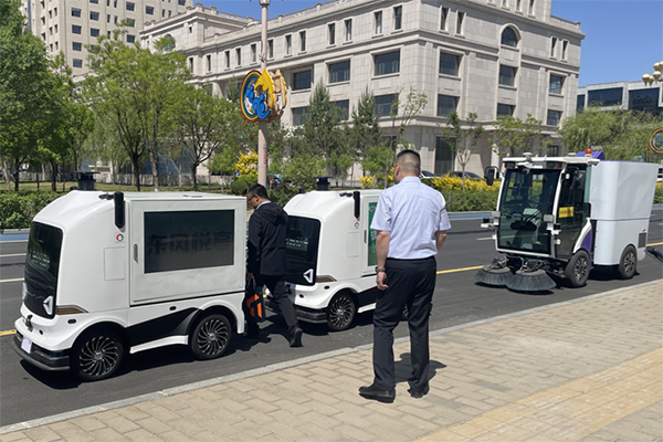 东风悦享无人驾驶车辆投运 服务鄂尔多斯智能网联交通示范区