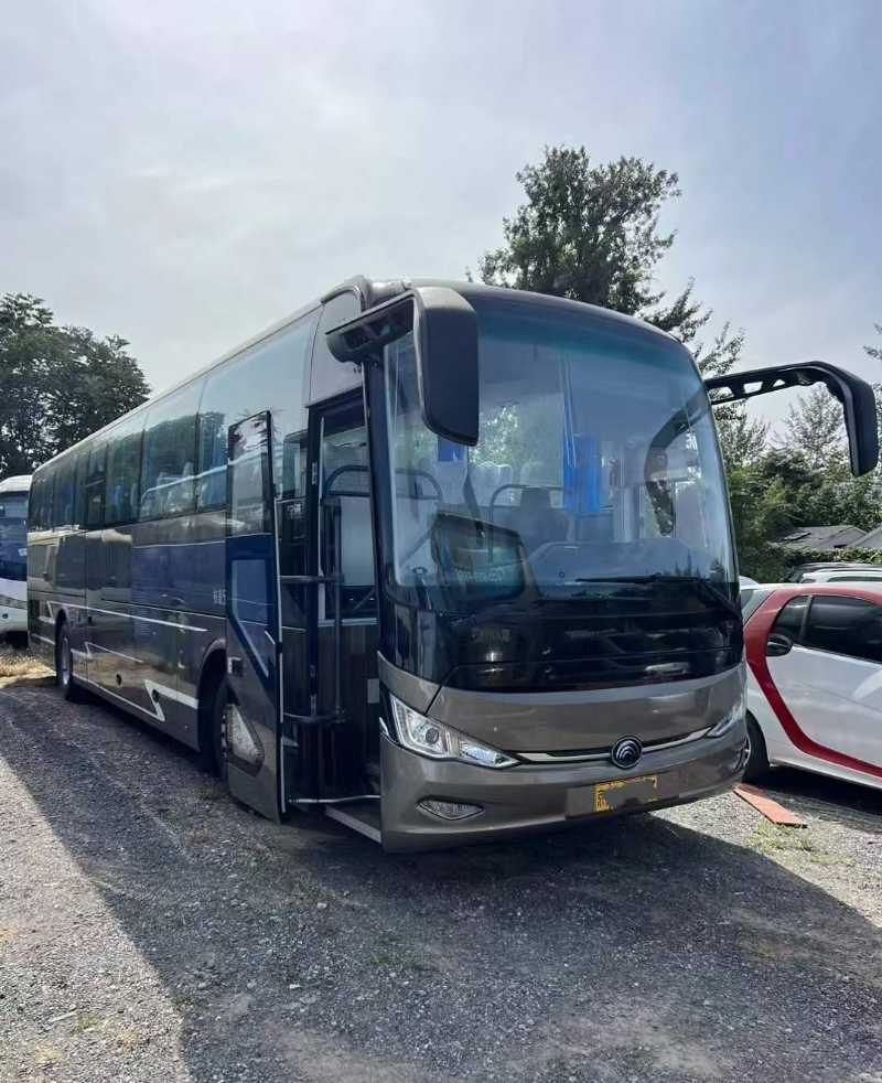 2023年8月 最新款准新54座国六B非营运宇通C12气囊中门车