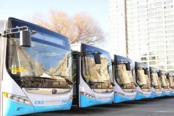 满足市民出行需求 兰州公交集团主要线路实行延时服务