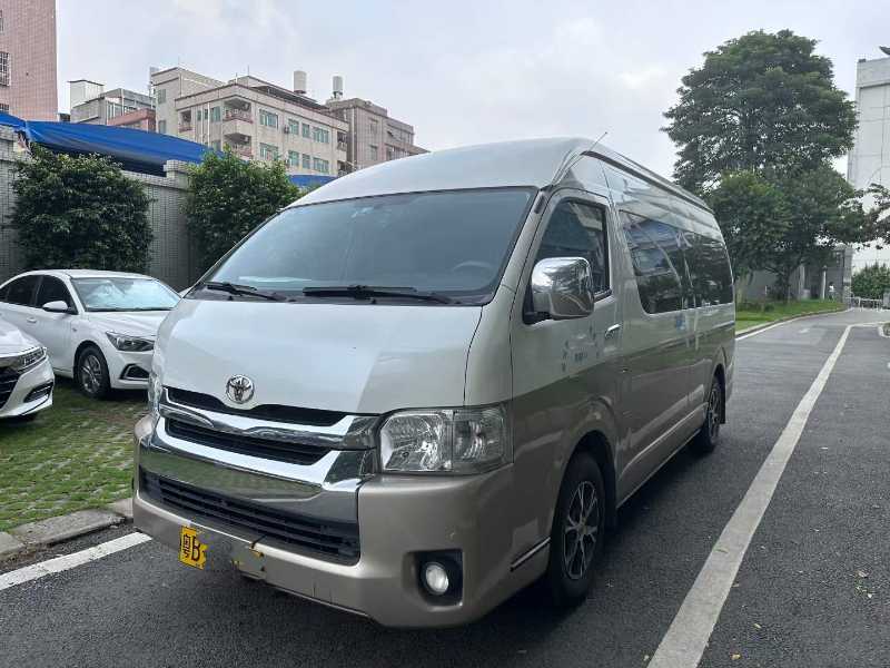 两台13座非营运汽油丰田海狮一手中巴