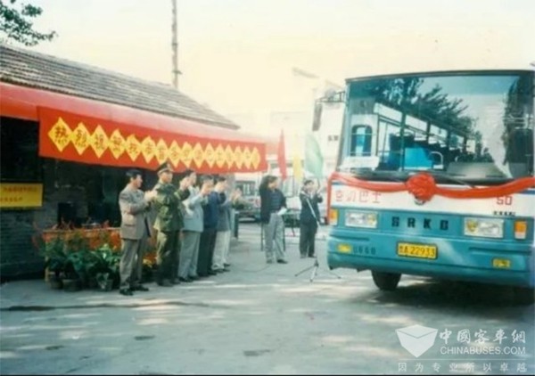 济南公交 75年 记录者 换代升级 发展进步