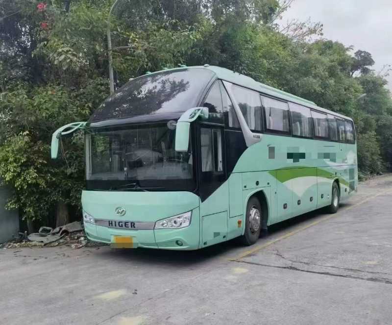 两台可双档国五12米53座海格6122气囊中门旅游车