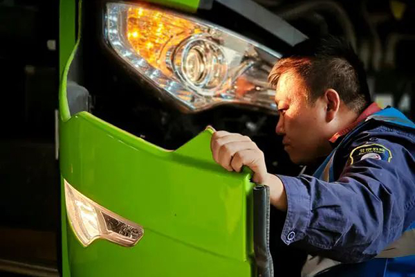 让乘客温暖乘车 北京公交集团车冬防服务保障提前启动