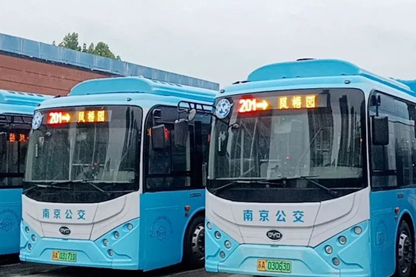打造民生服务品牌 南京公交