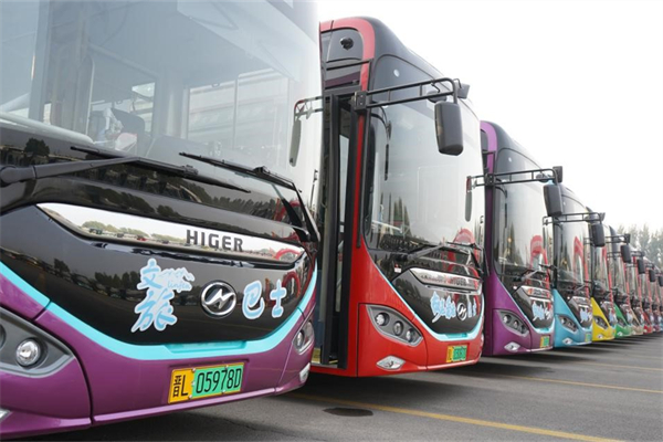 公交多元化发展再添一城 苏州金龙纯电公交交付山西临汾