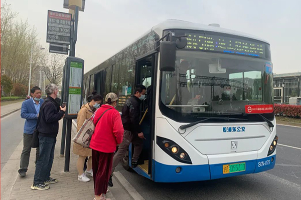 遇到大风预警天气 公交驾驶员应当怎样主动避险？