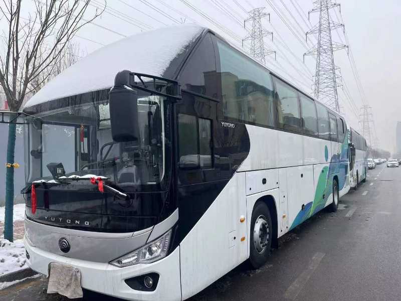 2023年8月 三台准新国六54座非营运东北配宇通6128客车