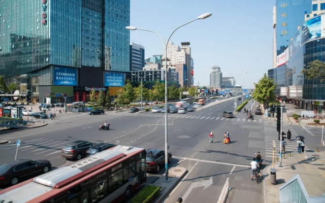 5条道路10条线路 北京试点公交信号灯优先