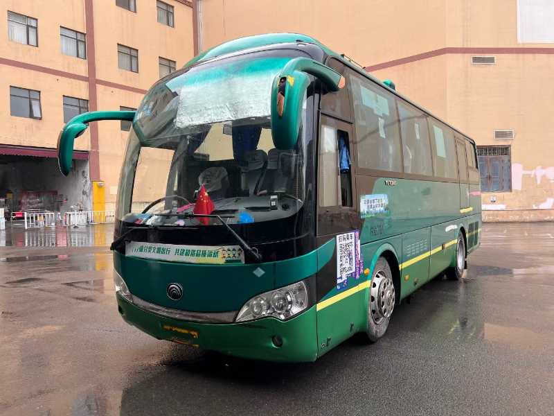 国四39座天然气宇通6908气囊车 