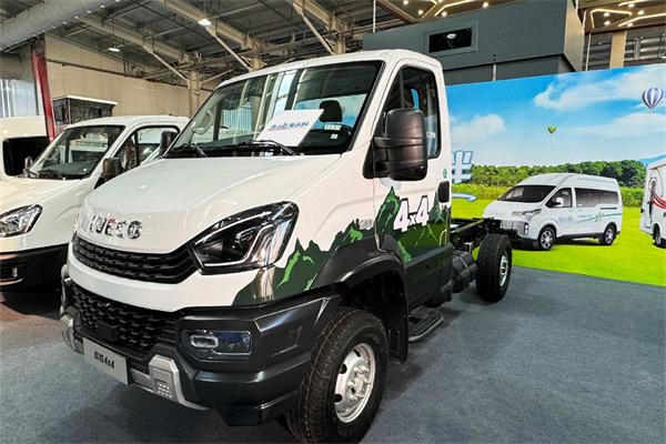 从容应对野外路况 依维柯这款车型究竟有何特别？