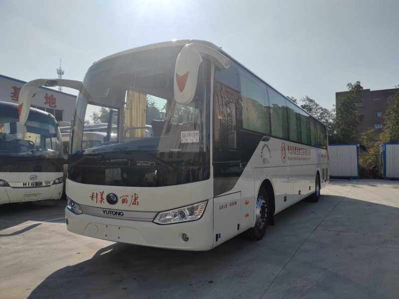  国五54座非营运一手宇通6125中门暖气通勤车