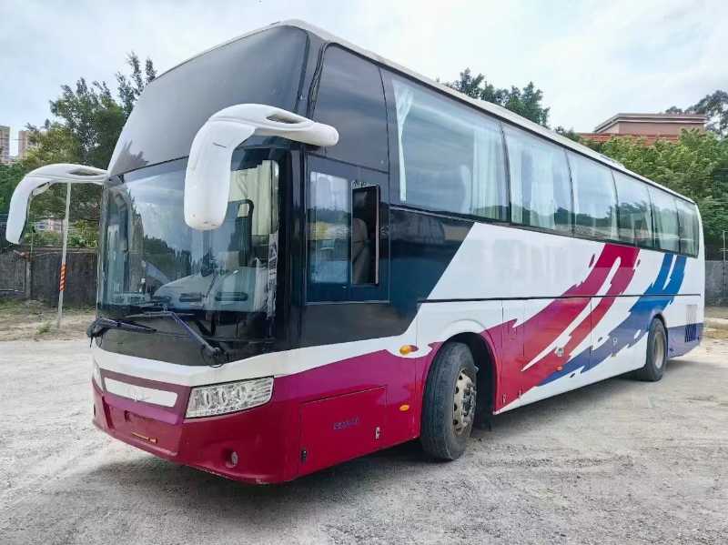 2016年1月 同款三台粤牌国四49座12米大宇6122气囊旅游车