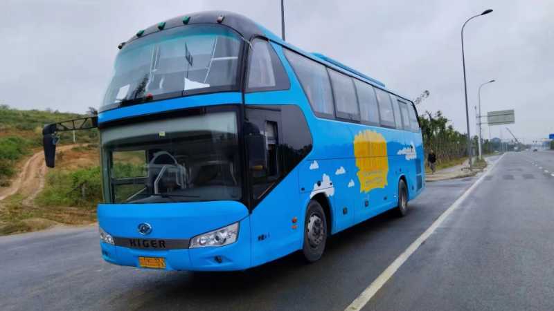 2020年11月 两台国五54座一层半非营运锅炉暖气海格6112中门车