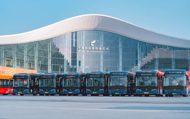 甜度超标！成都公交这份出行攻略帮你畅玩糖酒会！