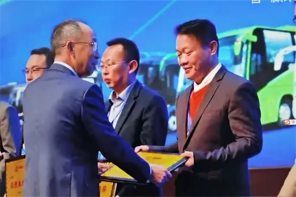 为苏州金龙客车贡献解决方案 通达电气荣获多项供应商荣誉