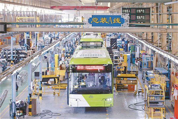 累计授权知识产权1229项 金龙树立“中国智造”标杆形象