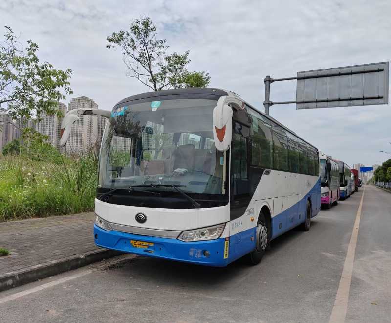 2015年2月 49座国四宇通6115客车