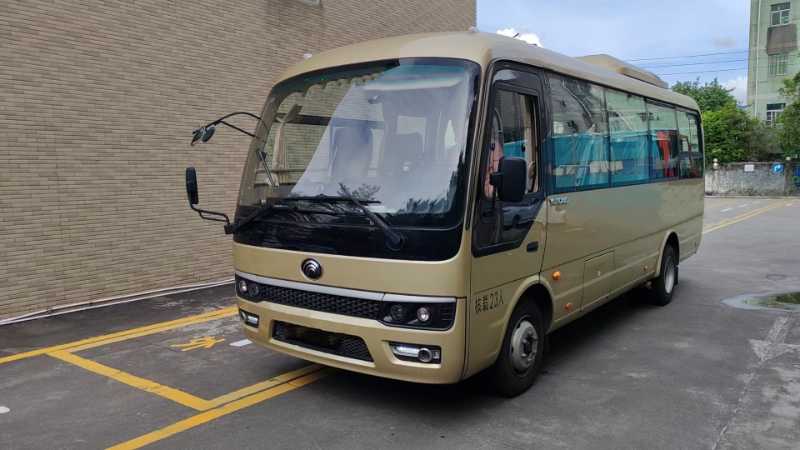 2023年12月 粤牌23座封闭玻璃外摆门宇通D7 