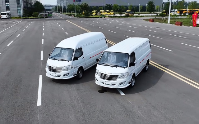 “T”能装 更好开 中通T8纯电动物流车焕新上市