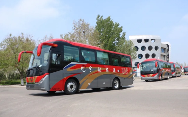 中通客车携手宇航旅游 打造草原VIC高端定制旅游