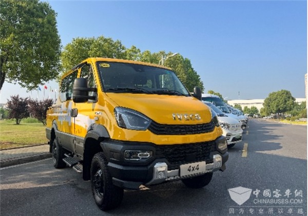 越野传奇：依维柯4×4装甲漆的硬核美学