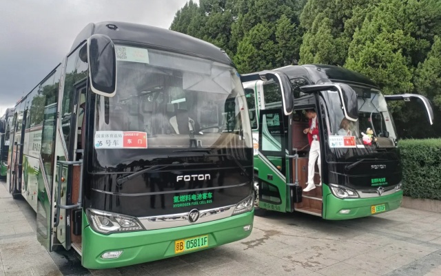 奥运健儿载誉而归 冠军坐上国家电投氢能大巴