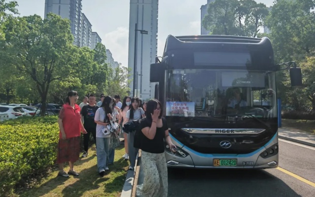 苏州定制公交，让出行更自由，让城市更绿色！