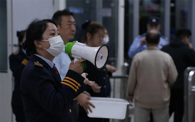 大连地铁加开47列次 保障焰火秀期间市民出行