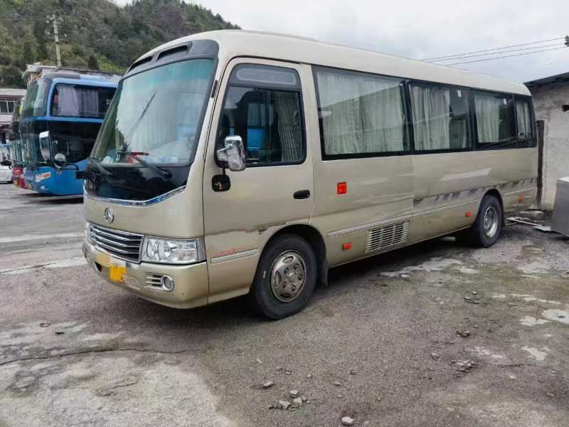 国五19座江铃晶马6705营运车  