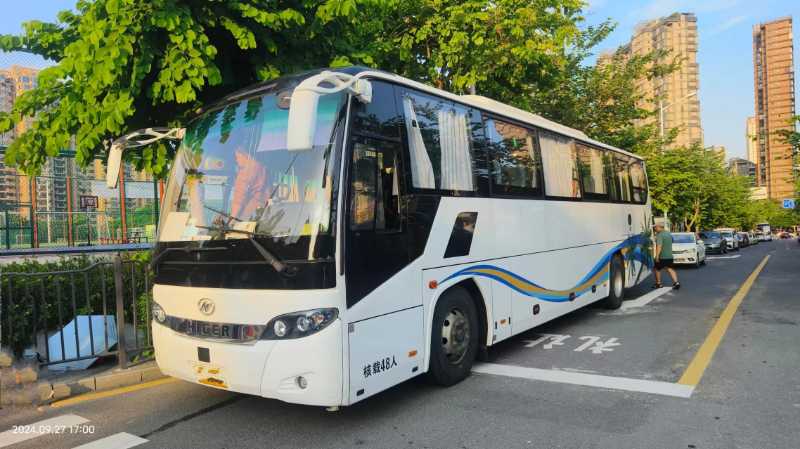 2021年5月 国五48座海格6115气囊旅游车