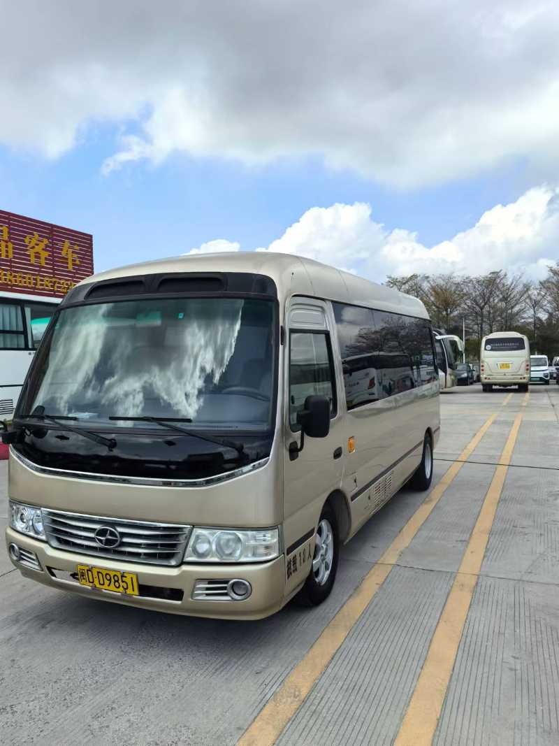 九龙考斯特18座