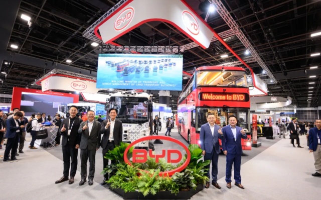 以创新实力助力绿色未来 比亚迪亮相2024新加坡SITCE