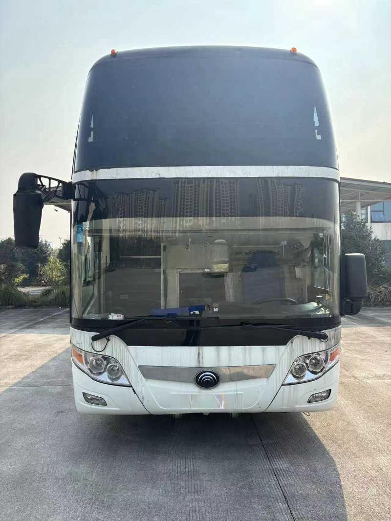 2015年1月 一层半39座半卧宇通6126双门气囊车 