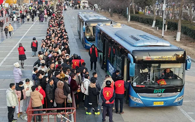 春节“智”行 连云港公交温情守护每一程
