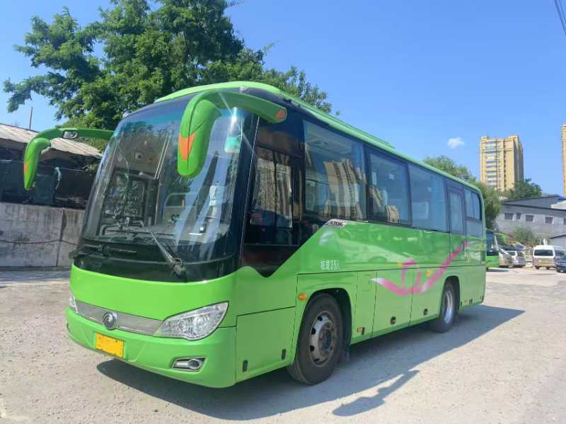 2018年上牌两台原版原漆国五36座宇通6876精品旅游车