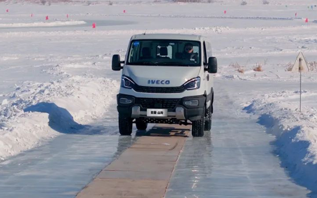 零下30℃破冰行动 欧霸・山海全地形越野轻客黑河极限挑战