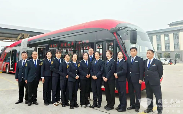 118路线 洛阳公交的文旅“黄金动脉” 温暖出行每一站